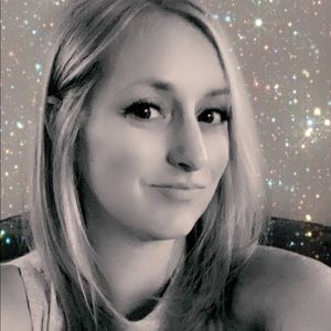 Meet your Posher, Jillian